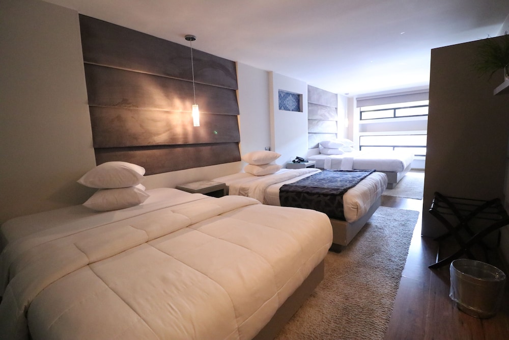 Family Room photo 2