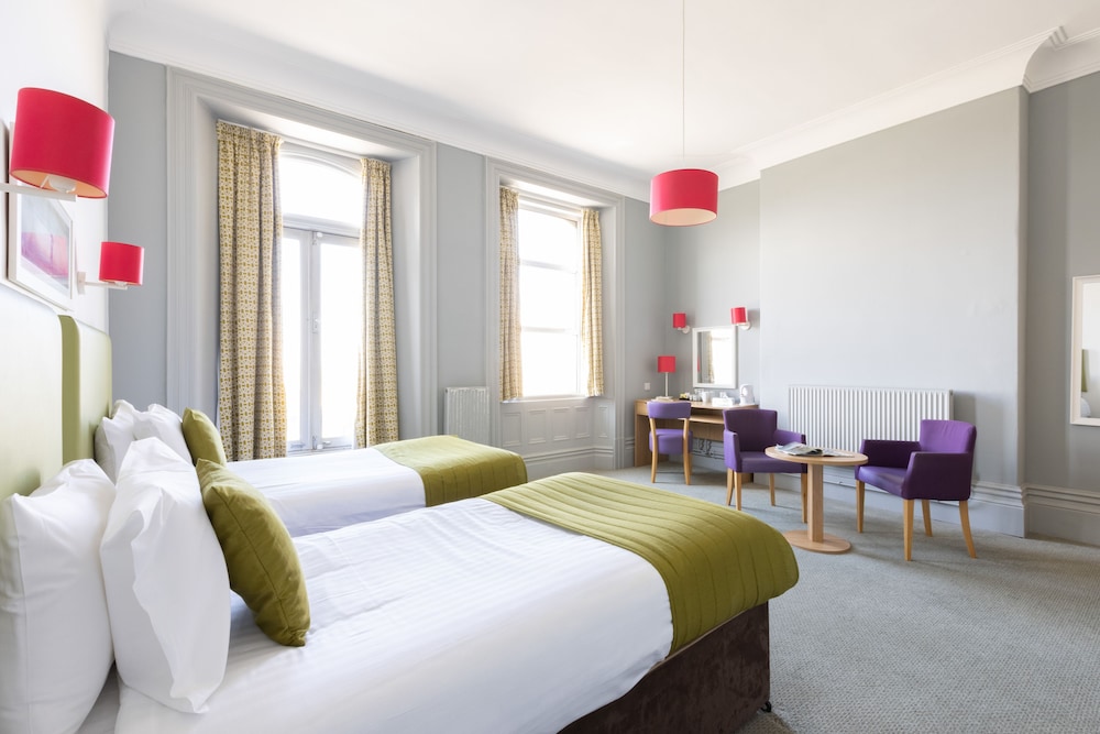 Twin Room (with Sea View) photo 1