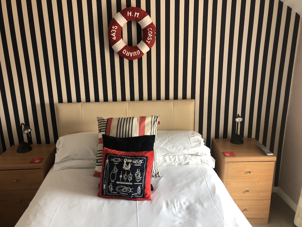Classic Room, Private Bathroom, Sea View (with 2 rooms) photo 2
