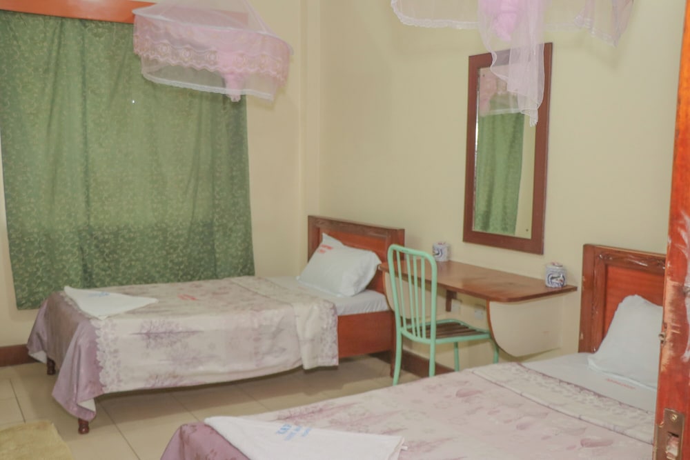 Basic Twin Room