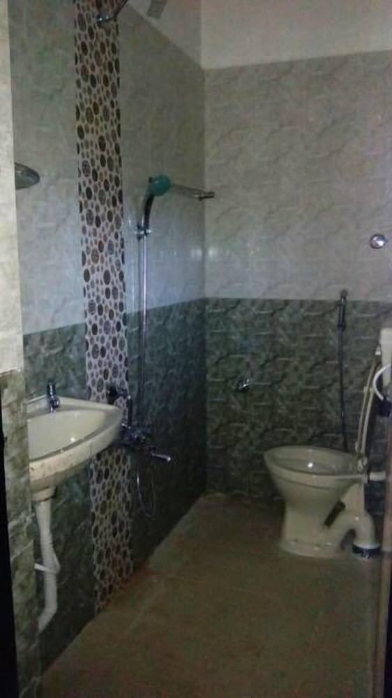 Standard Studio, 1 Queen Bed, Kitchen, Beachside photo 2
