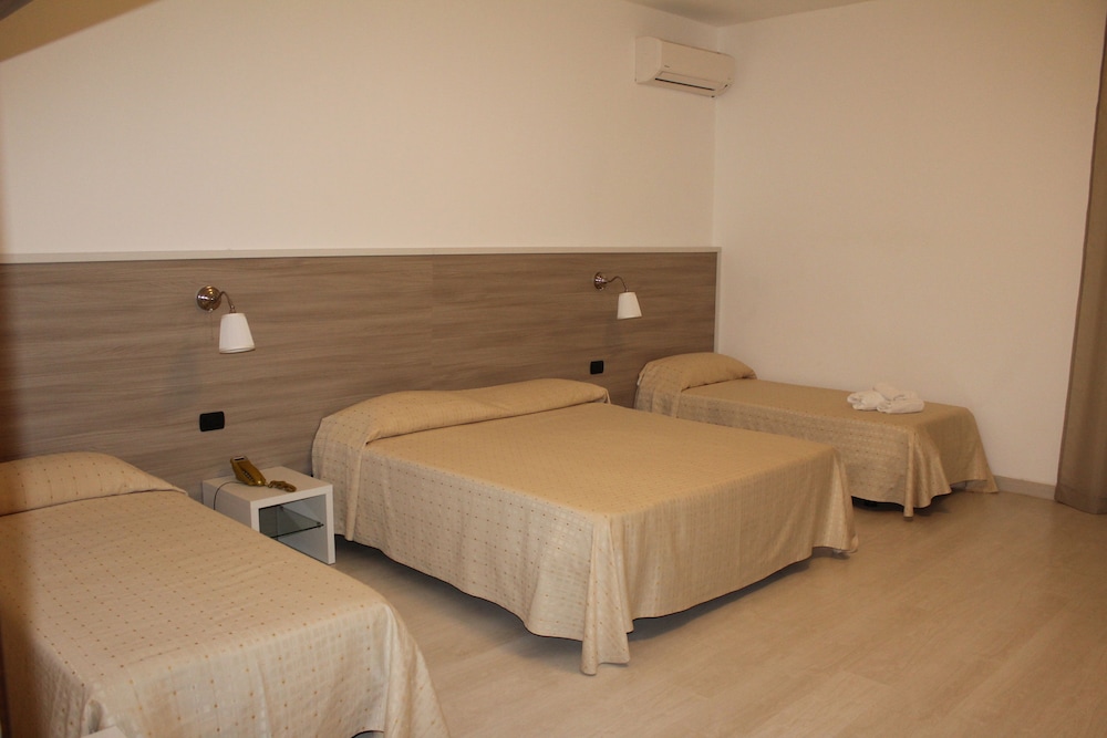 Quadruple Room photo 1