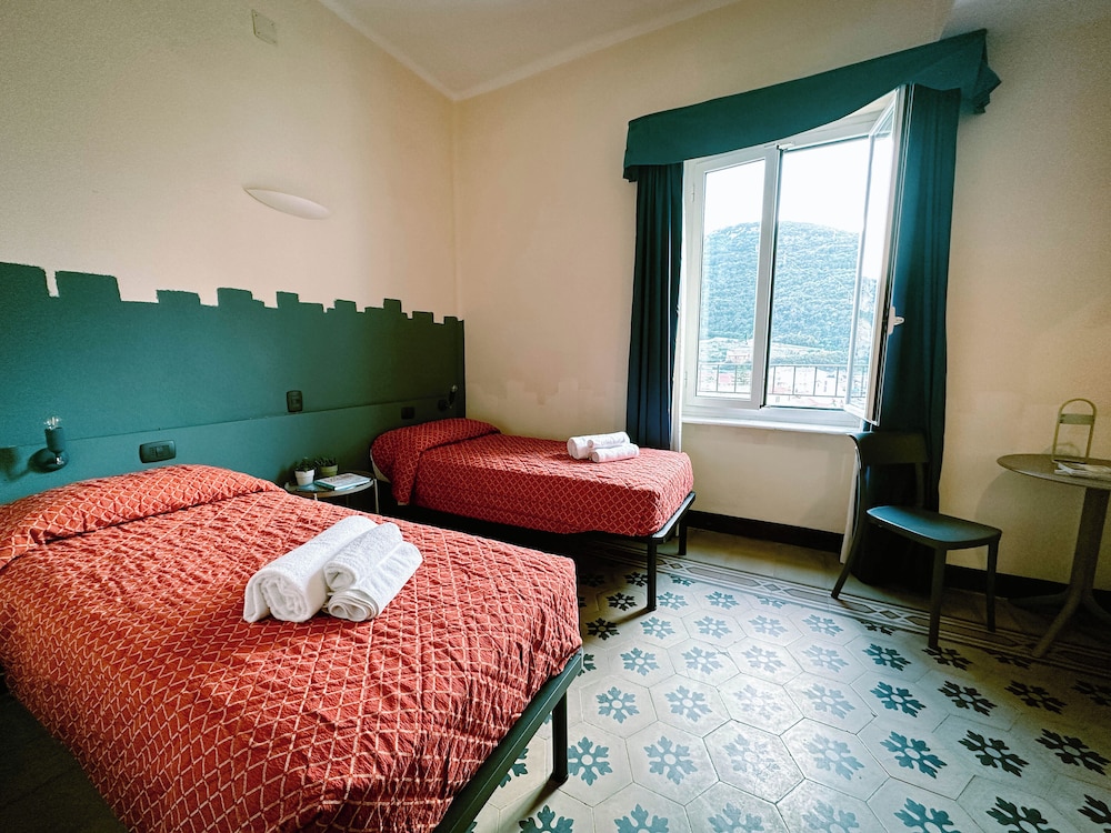 Double Room - Photo 4