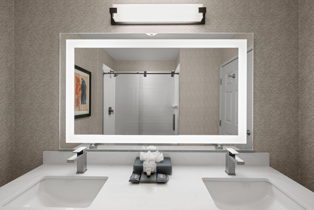 Two Room Family Suite, 1 Bedroom, Non Smoking photo 3