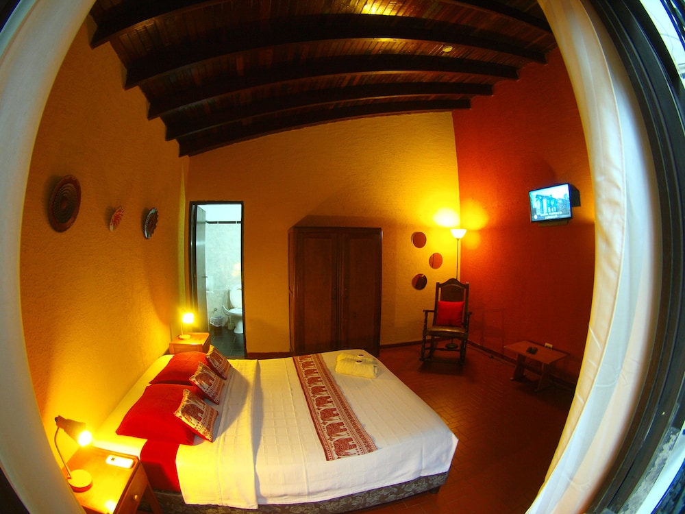 Double Room, 1 Queen Bed, Non Smoking, Private Bathroom photo 1