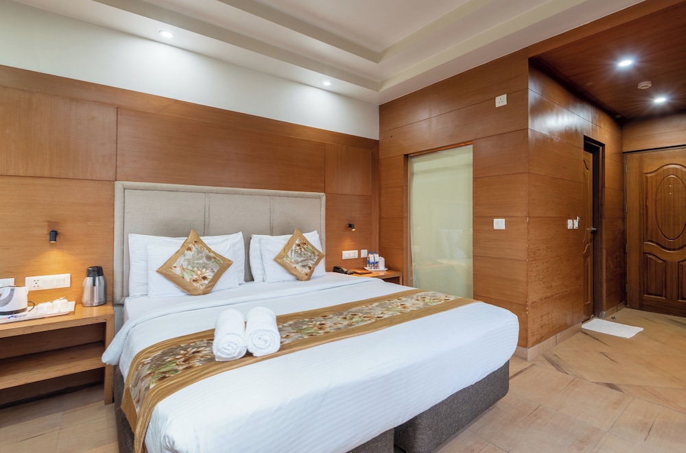 Executive Room - Photo 7
