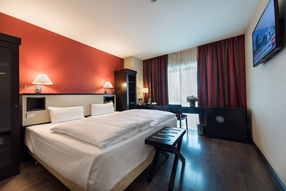 Standard Twin Room - Photo 3