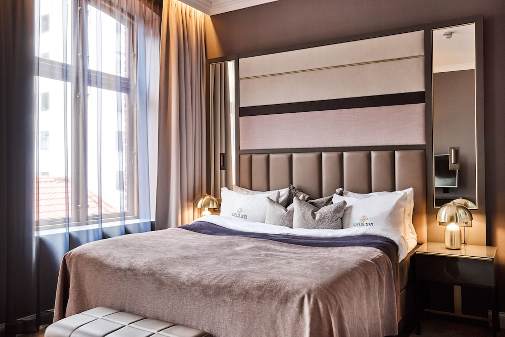 Deluxe Room, City View photo 3