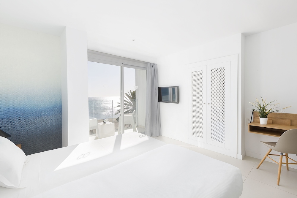 Double Room, Balcony, Sea View - Photo 4