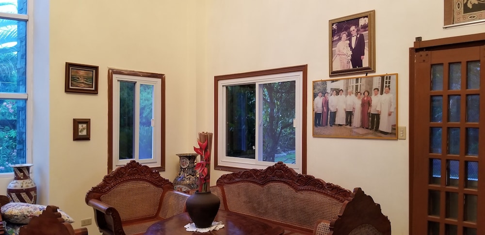 VIP Rm. 3 photo 2