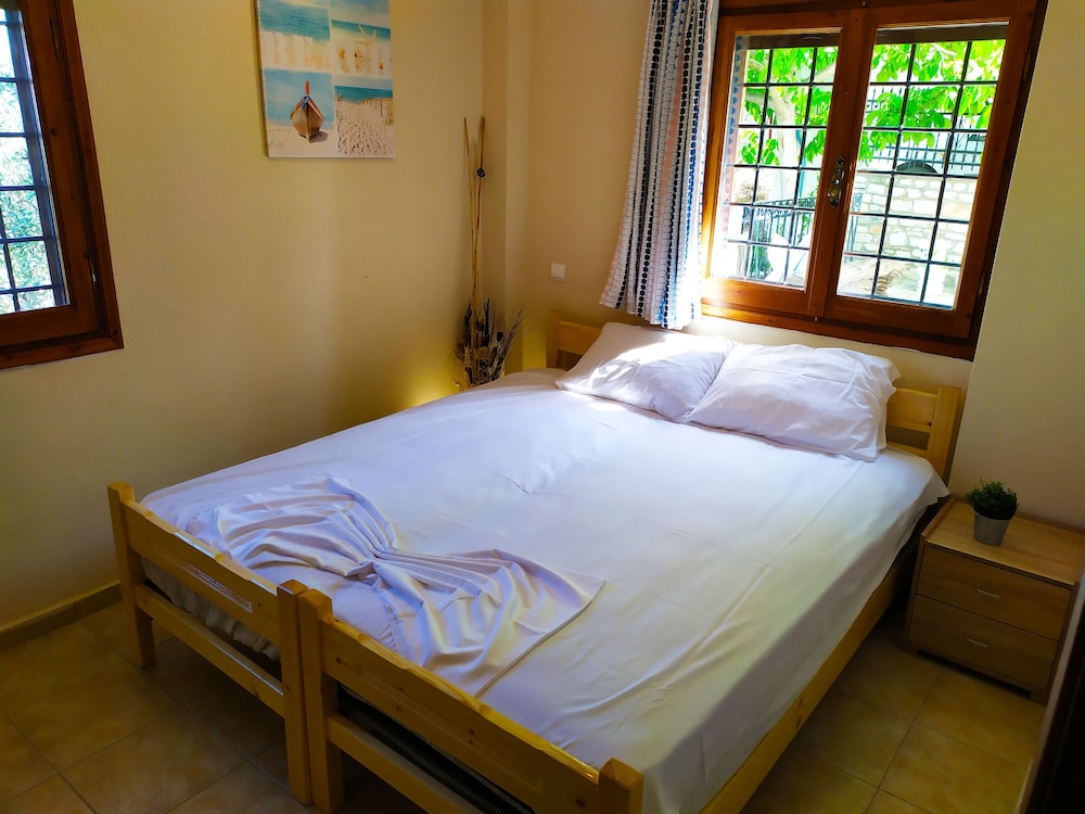 Deluxe Apartment, 2 Bedrooms, Balcony, Sea View (Number 2)