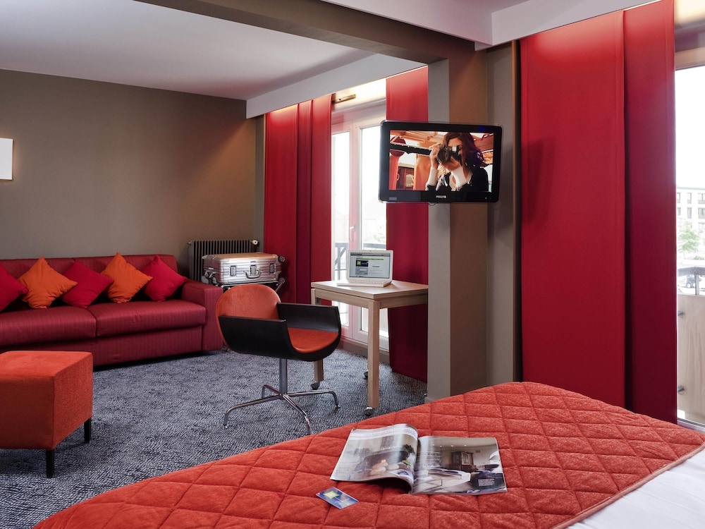 Standard Suite, Multiple Beds - Photo 4