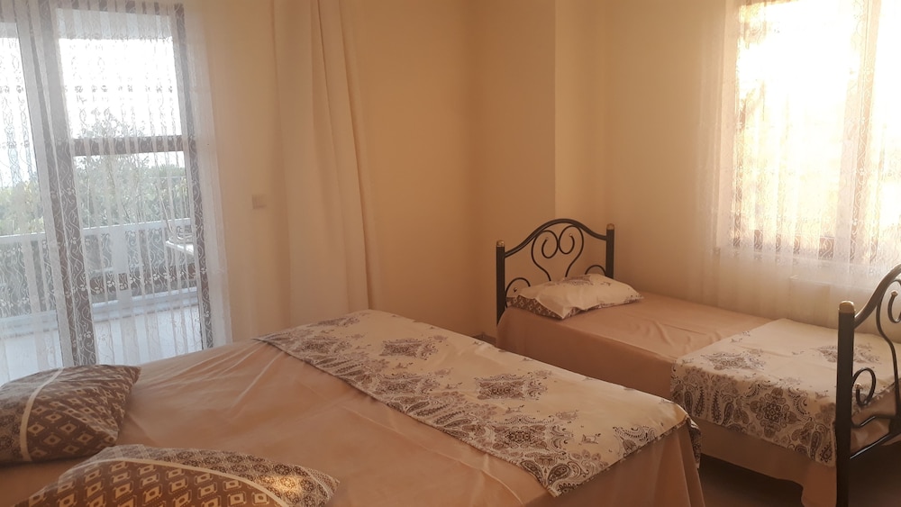 Standard Apartment, Garden View, Garden Area