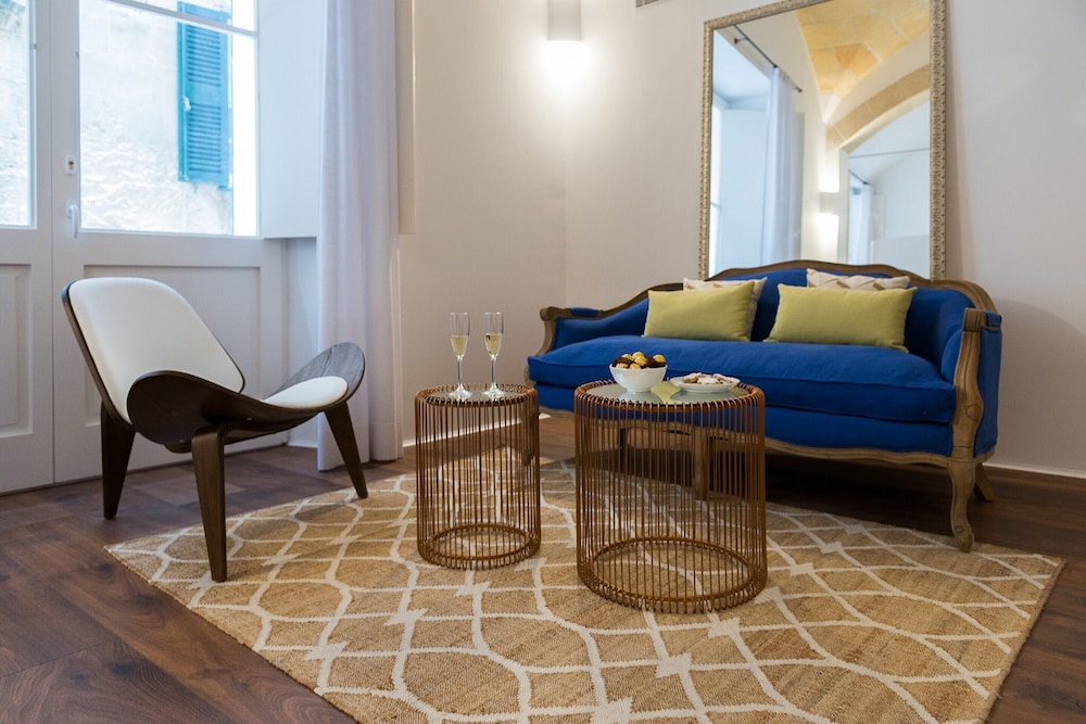 Superior Suite - Photo 4
