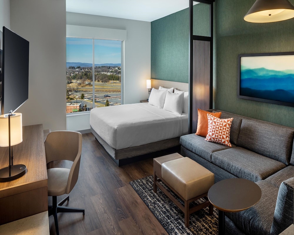 Room, 1 Bedroom (Plus, High Floor)