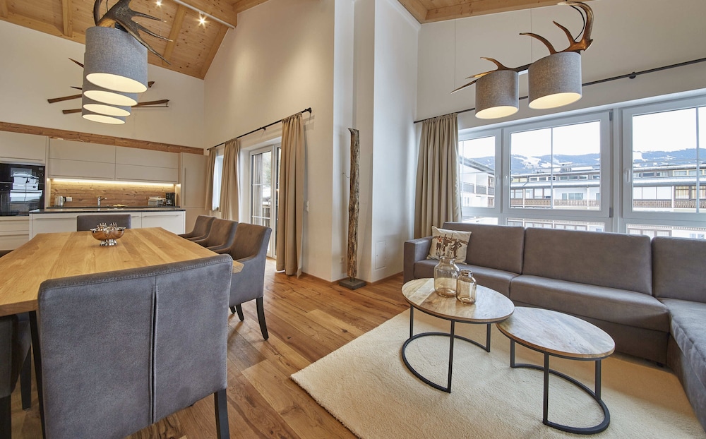 Apartment (Top 6) photo 1