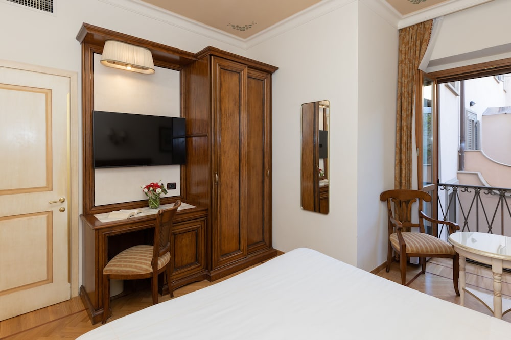Comfort Triple Room (Comfy) thumbnail 5