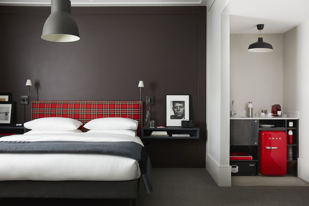 Deluxe Single Room, 1 King Bed, Non Smoking