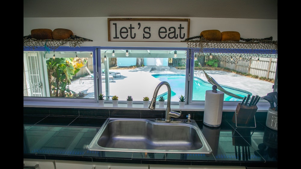 Family Home with Private Pool Yard Only 24 Mi to Disney, Bilde 24