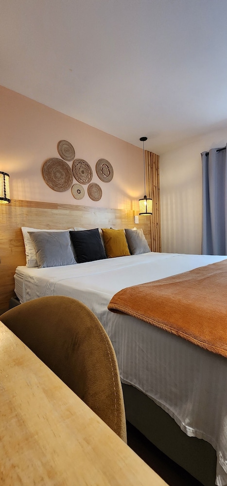 Superior Double Room, Balcony - Photo 26
