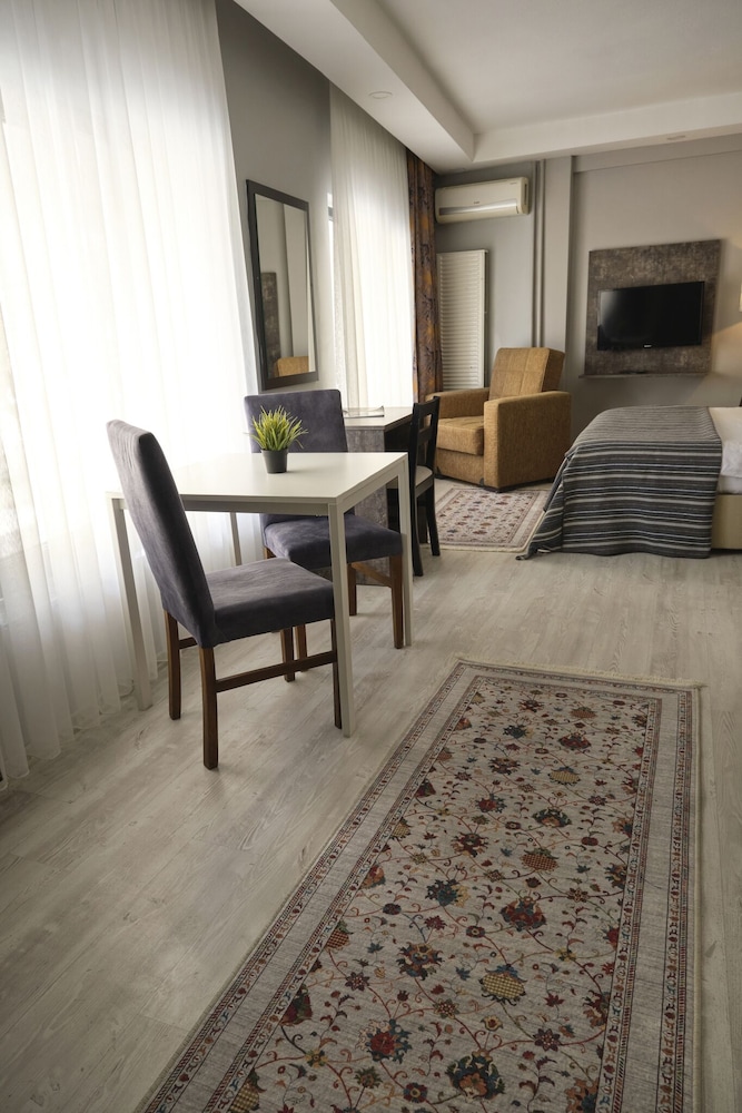 Business Room - Photo 12