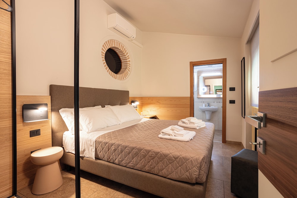 Deluxe Triple Room, Garden View
