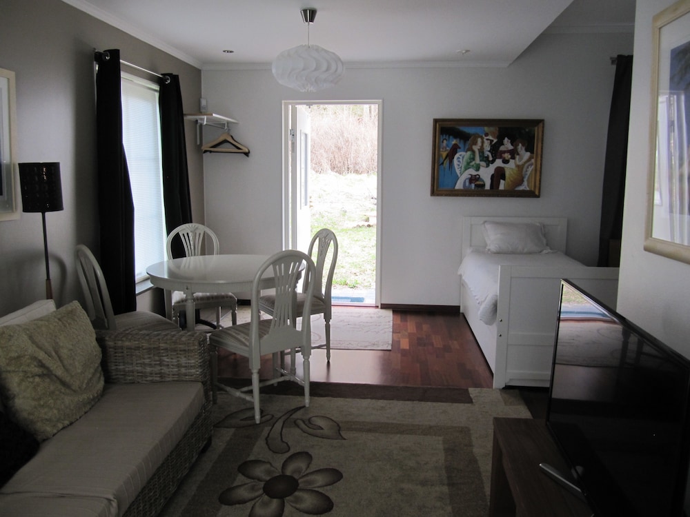 Signature Studio, 1 Bedroom, Partial Lake View, Mountainside photo 1