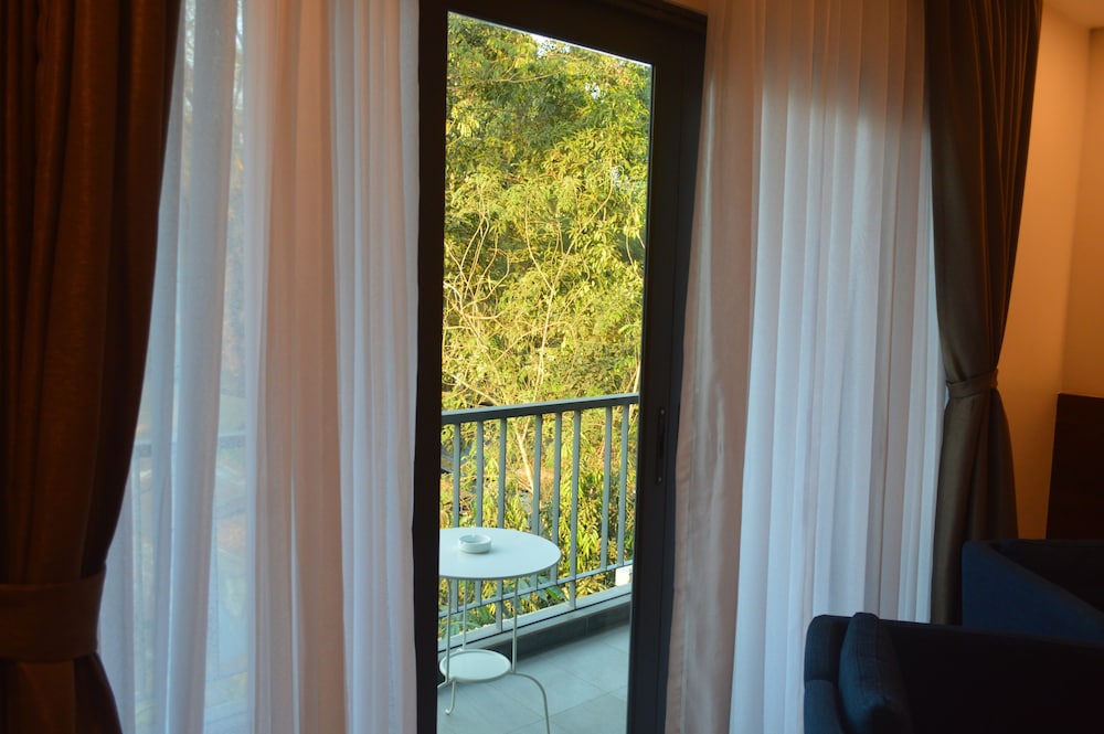 Deluxe Twin Room, Balcony photo 2