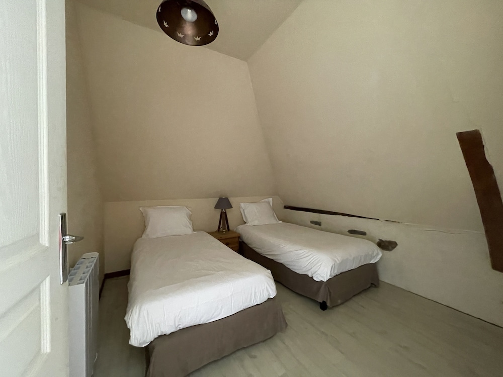 Apartment, 2 Bedrooms, Courtyard View