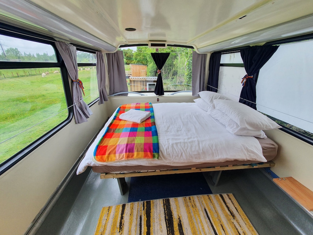 Family Cabin, Private Bathroom, Courtyard View (Double Decker Bus)