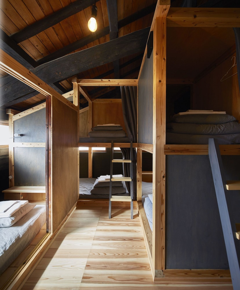 Shared Dormitory, Women only photo 2