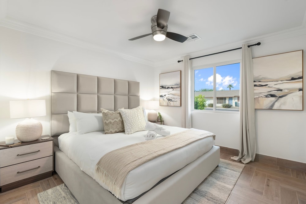 NEW The Hensley on Hubbell Designer Oasis w Pool, Photo 37