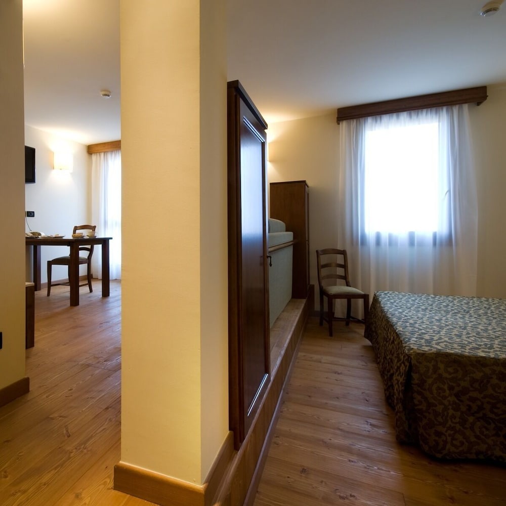 Junior Suite, Park View photo 3