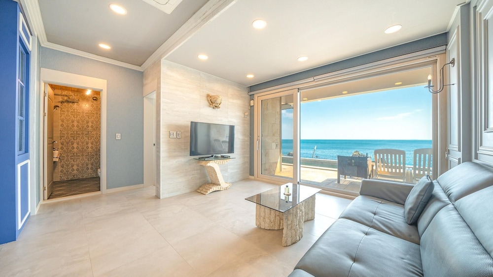 Basic Room, 1 Bedroom (blue1) - Photo 8