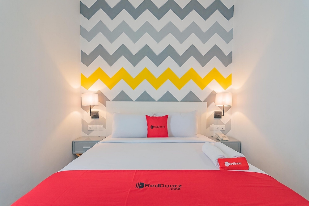 Double Room (Reddoorz) - Photo 1