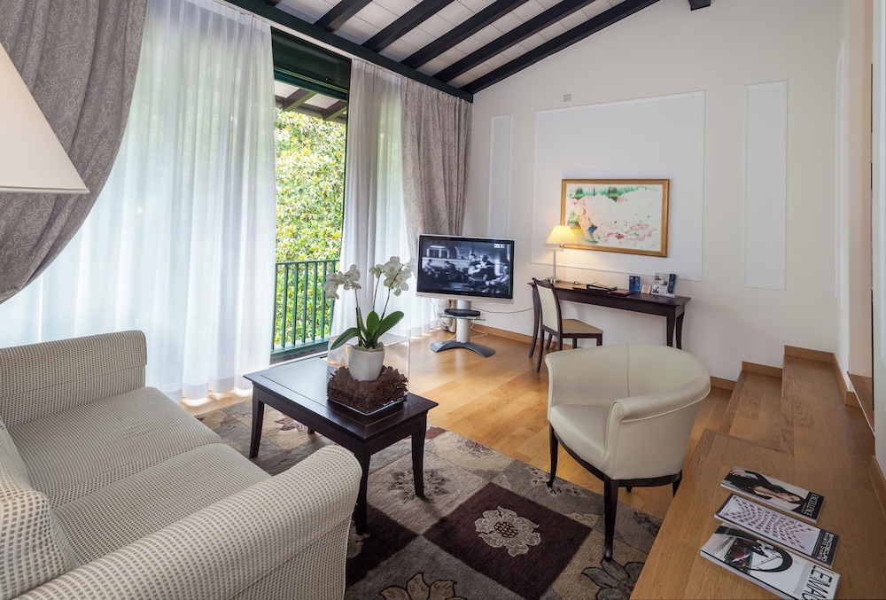 Modern Room (Selfcheck-In Only) - Photo 3