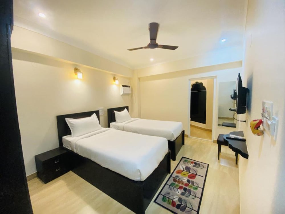 Standard Double Room, City View