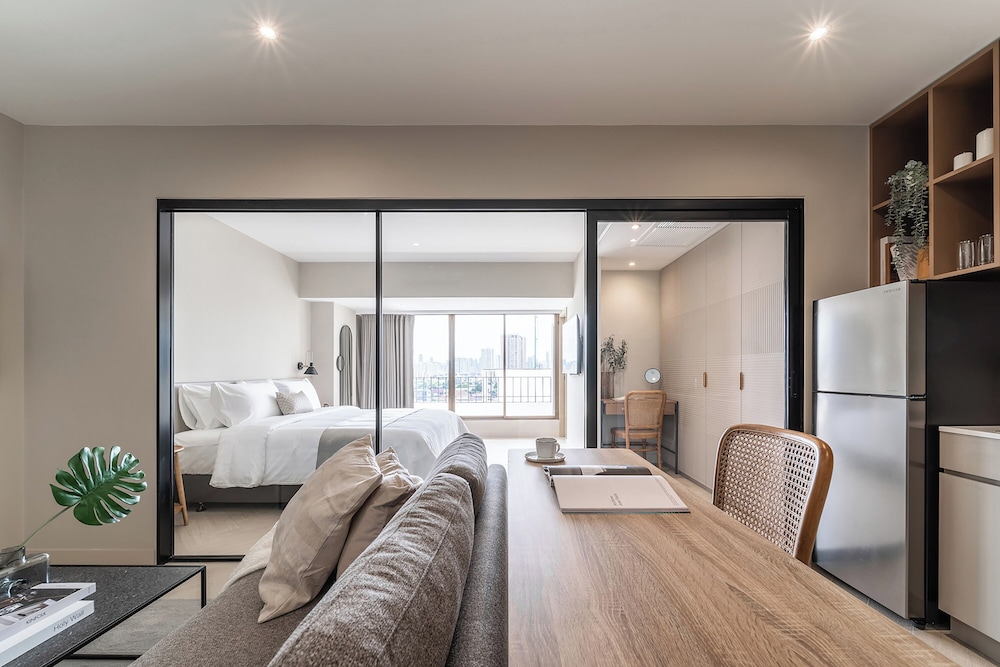 Executive Apartment, 1 Bedroom thumbnail 5