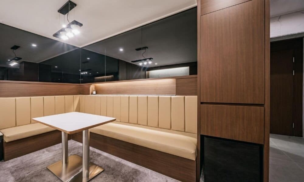 Queen Room - Photo 8