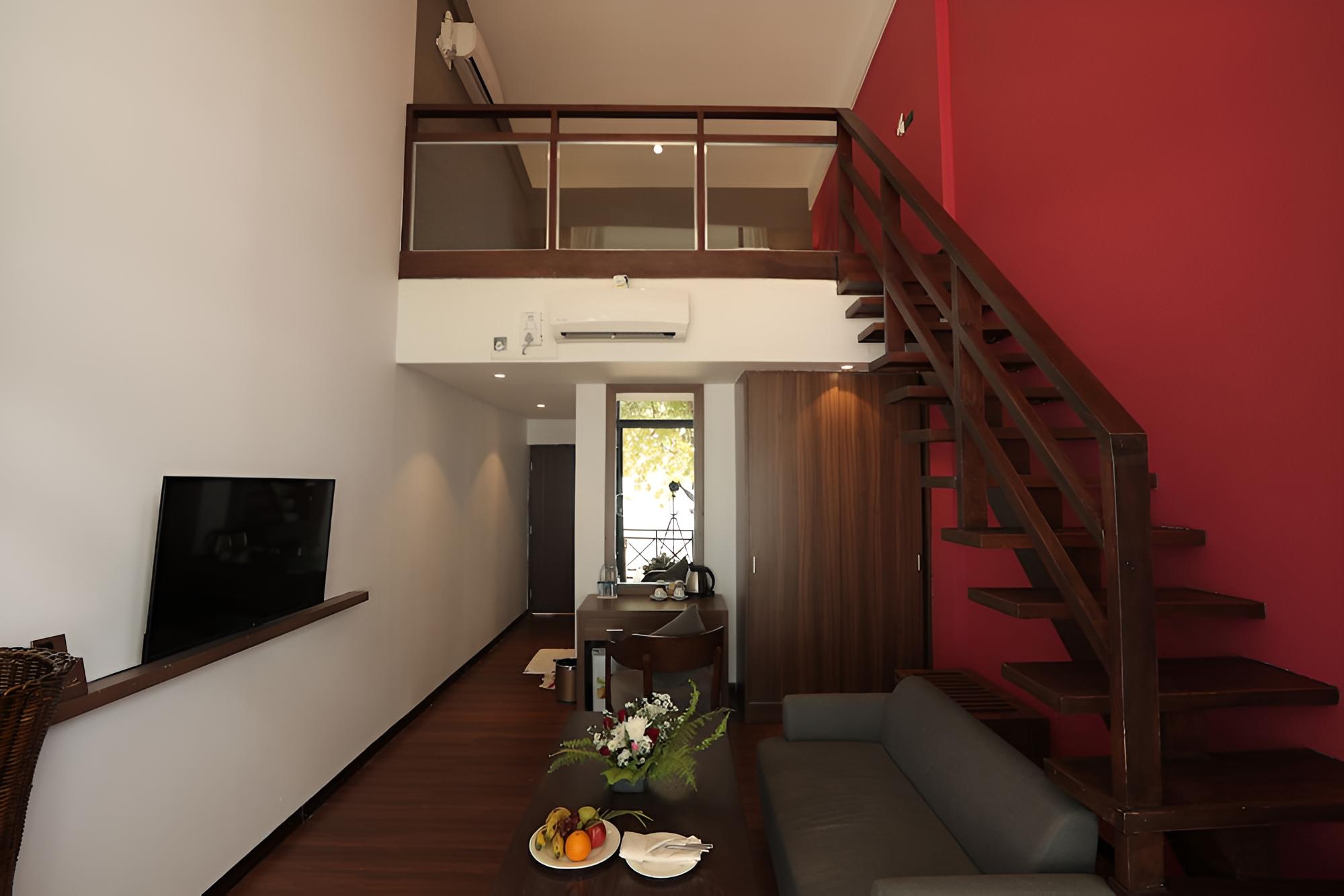 Romantic Loft, 1 Double Bed, Sea View, Corner photo 3