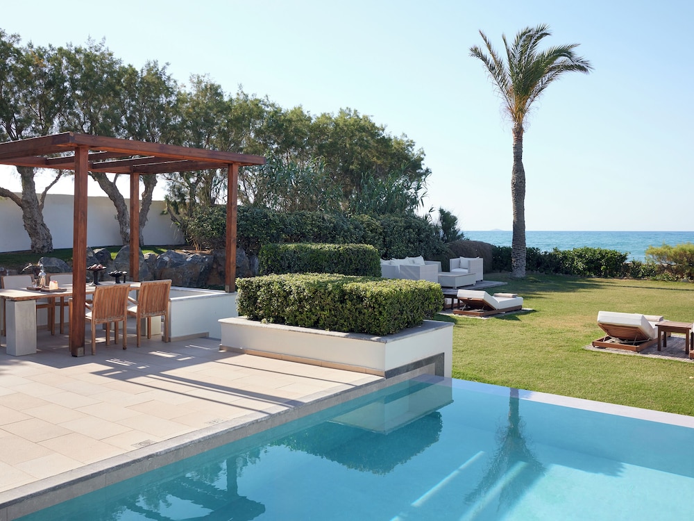 3-bedroom Villa, Sea View