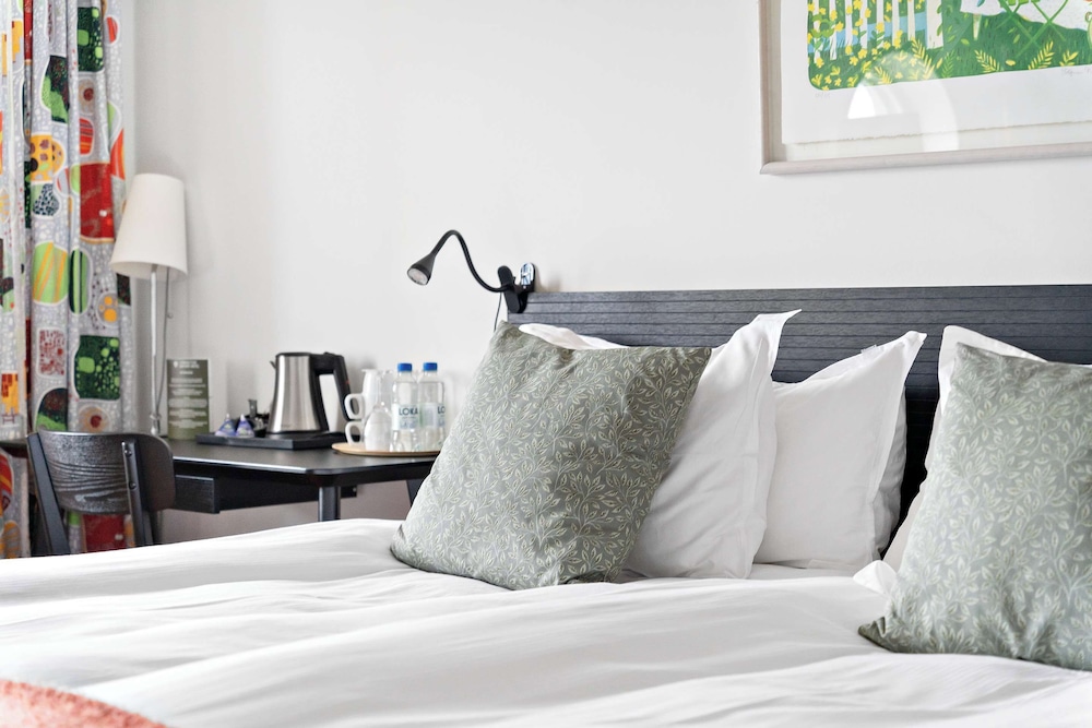 Superior Room, 1 Queen Bed, Non Smoking (with Sofabed) - Photo 3
