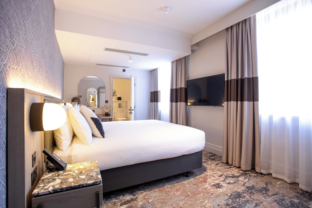 Newly Refurbished Deluxe Double Room - Photo 1