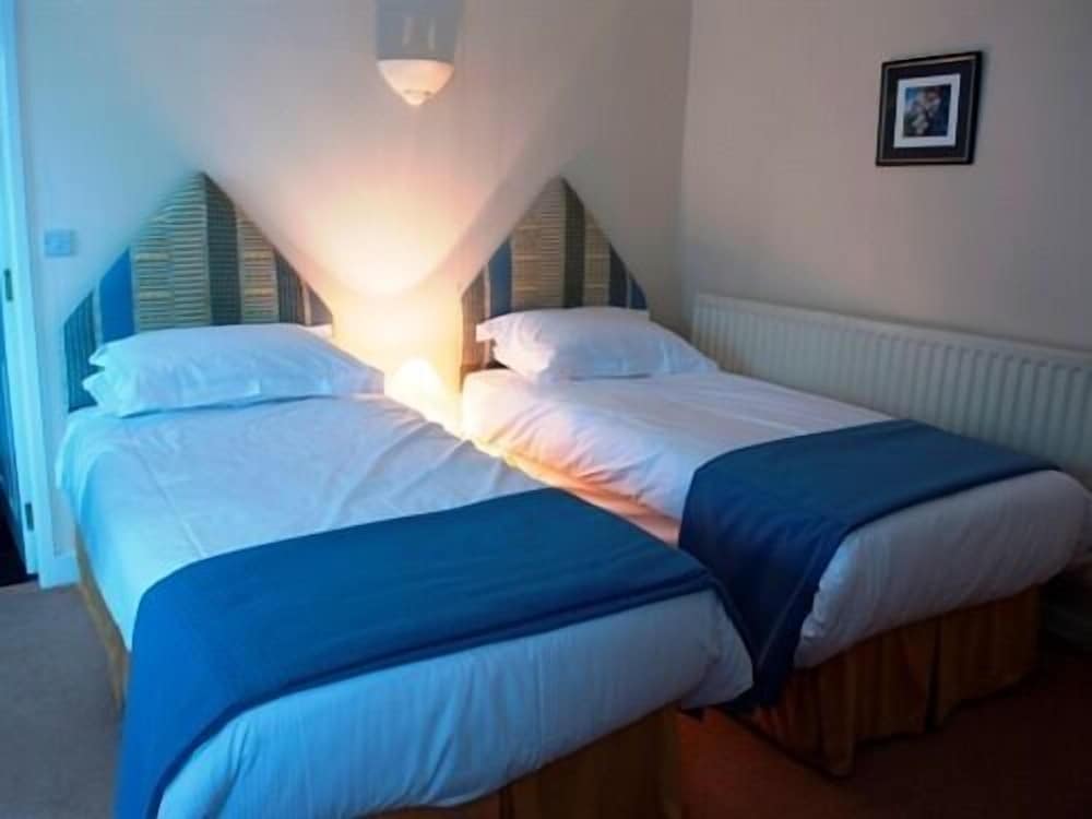 Twin Room, Ensuite photo 2