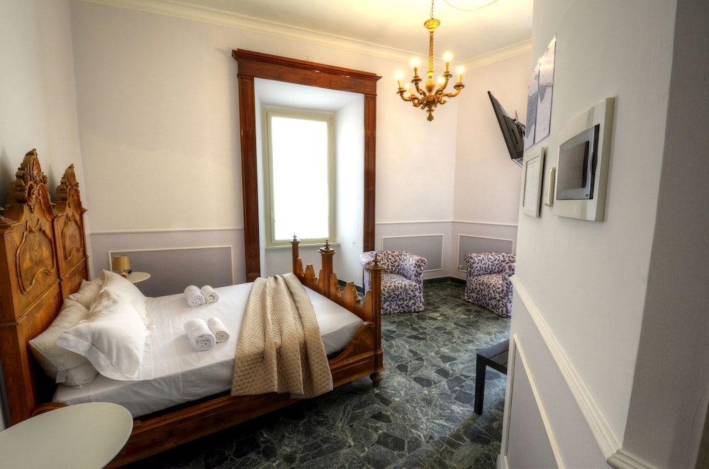 Deluxe Double Room, City View