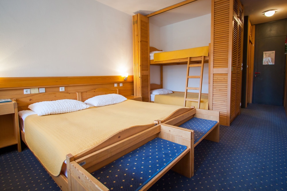 Family Room photo 1