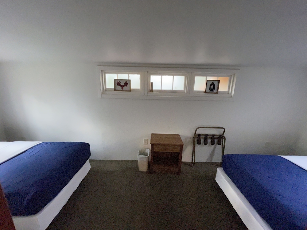 Family Duplex, 2 Bedrooms, Partial Lake View photo 3