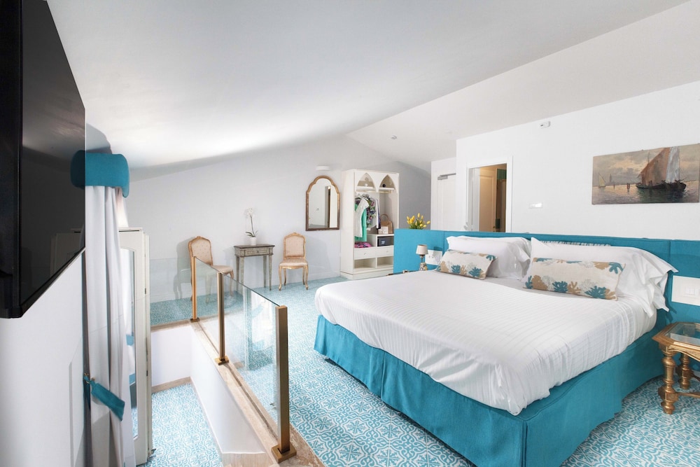 Apartment, 1 Bedroom, Smoking, Pool Access