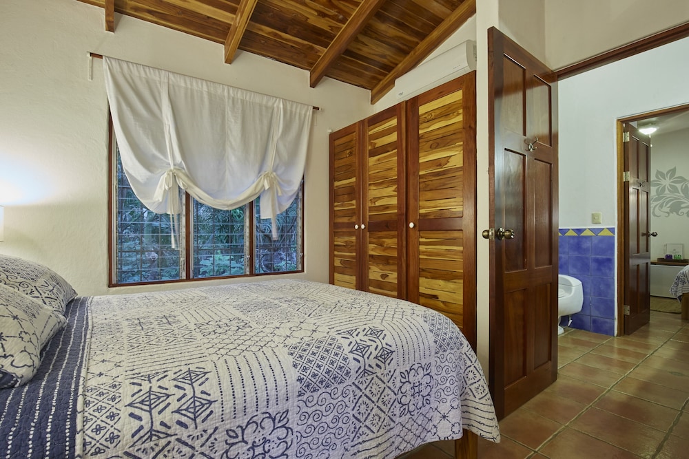 Standard Triple Room, 2 Bedrooms, Ensuite, Ground Floor photo 3