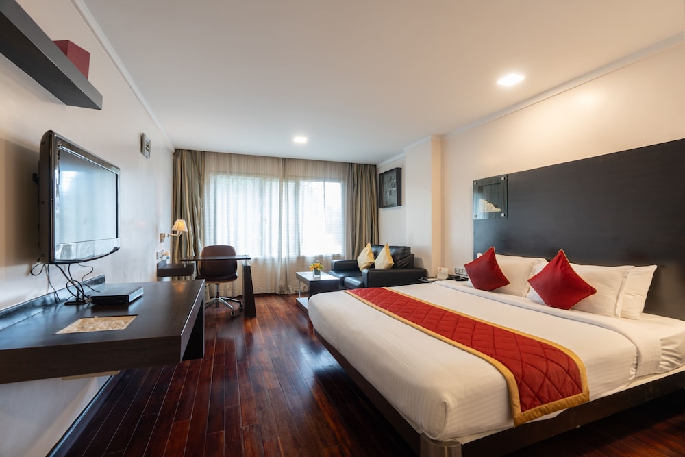 Crescent Club Room - Photo 1